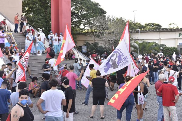 Manifestantes concentrados para o ato 29M, em protesto ao governo de Jair Bolsonaro por Ricardo Medeiros