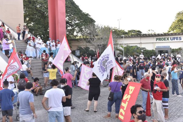 Manifestantes concentrados para o ato 29M, em protesto ao governo de Jair Bolsonaro por Ricardo Medeiros