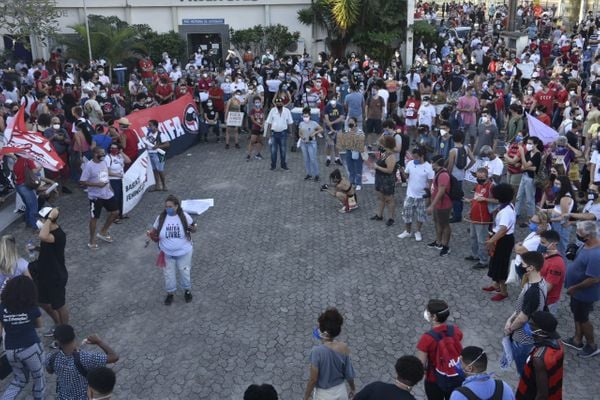 Manifestantes se reúnem para ato contra o governo de Bolsonaro por Ricardo Medeiros
