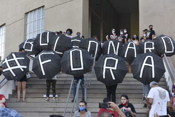 Manifestantes se reúnem para ato contra o governo de Bolsonaro por Ricardo Medeiros