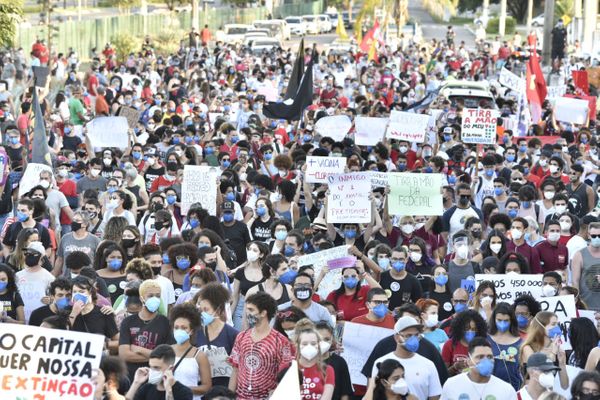 Manifestantes se reúnem para ato contra o governo de Bolsonaro por Ricardo Medeiros