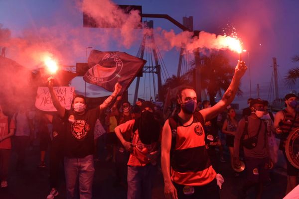 Manifestantes se reúnem para ato contra o governo de Bolsonaro por Ricardo Medeiros