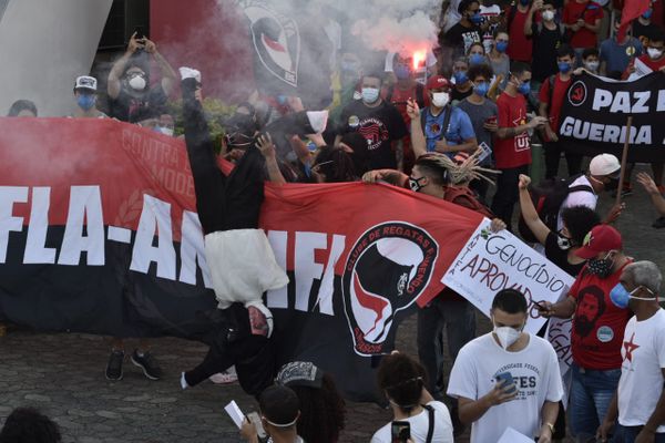 Manifestantes se reúnem para ato contra o governo de Bolsonaro por Ricardo Medeiros