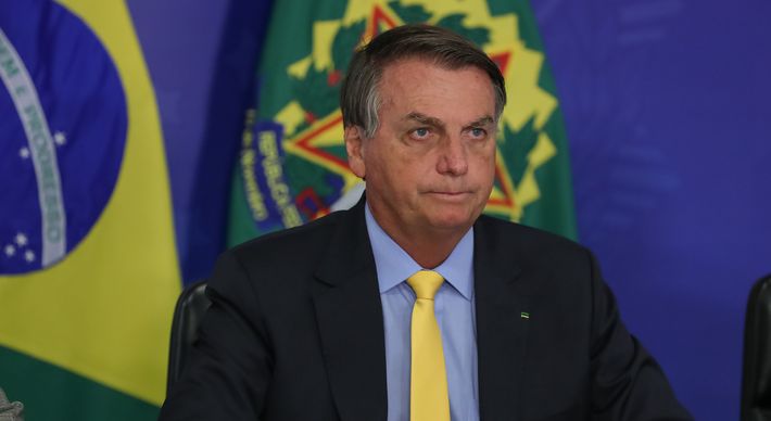 Alvo de críticas após ter disseminado informações falsas sobre as urnas eletrônicas, o presidente voltou a sustentar a necessidade de mudanças no sistema de votação