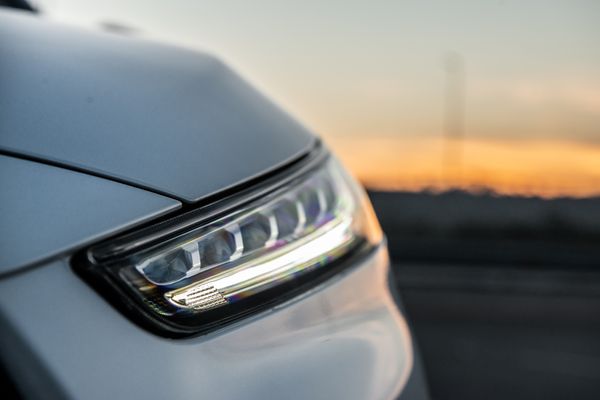 Versão topo de linha conta com acendimento automático dos faróis por Caoa Chery/Divulgação