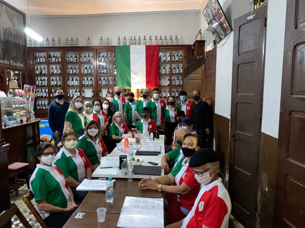 Equipe da Prefeitura de Santa Teresa com Circolo Trentino produzindo a temporada de inverno 2021