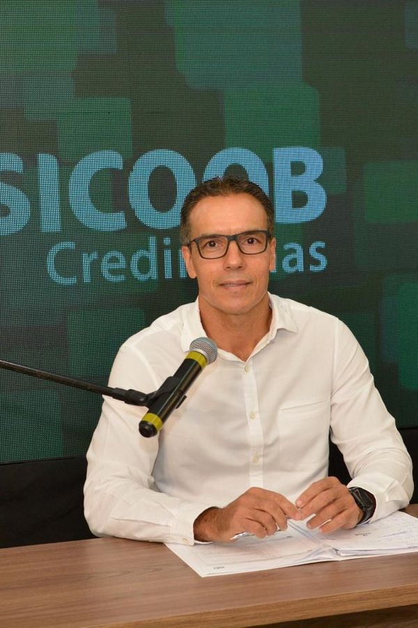 Tales Machado presidente do Sicoob Credirochas