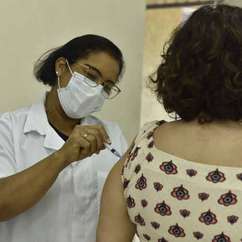 Covid: Vitória abre 6.700 vagas para vacinar pessoas de 45 anos ou mais