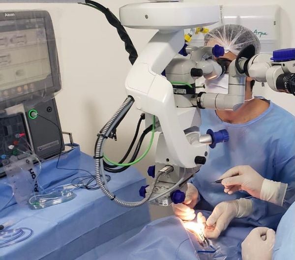 aparelho vitreófago para cirurgias de retina