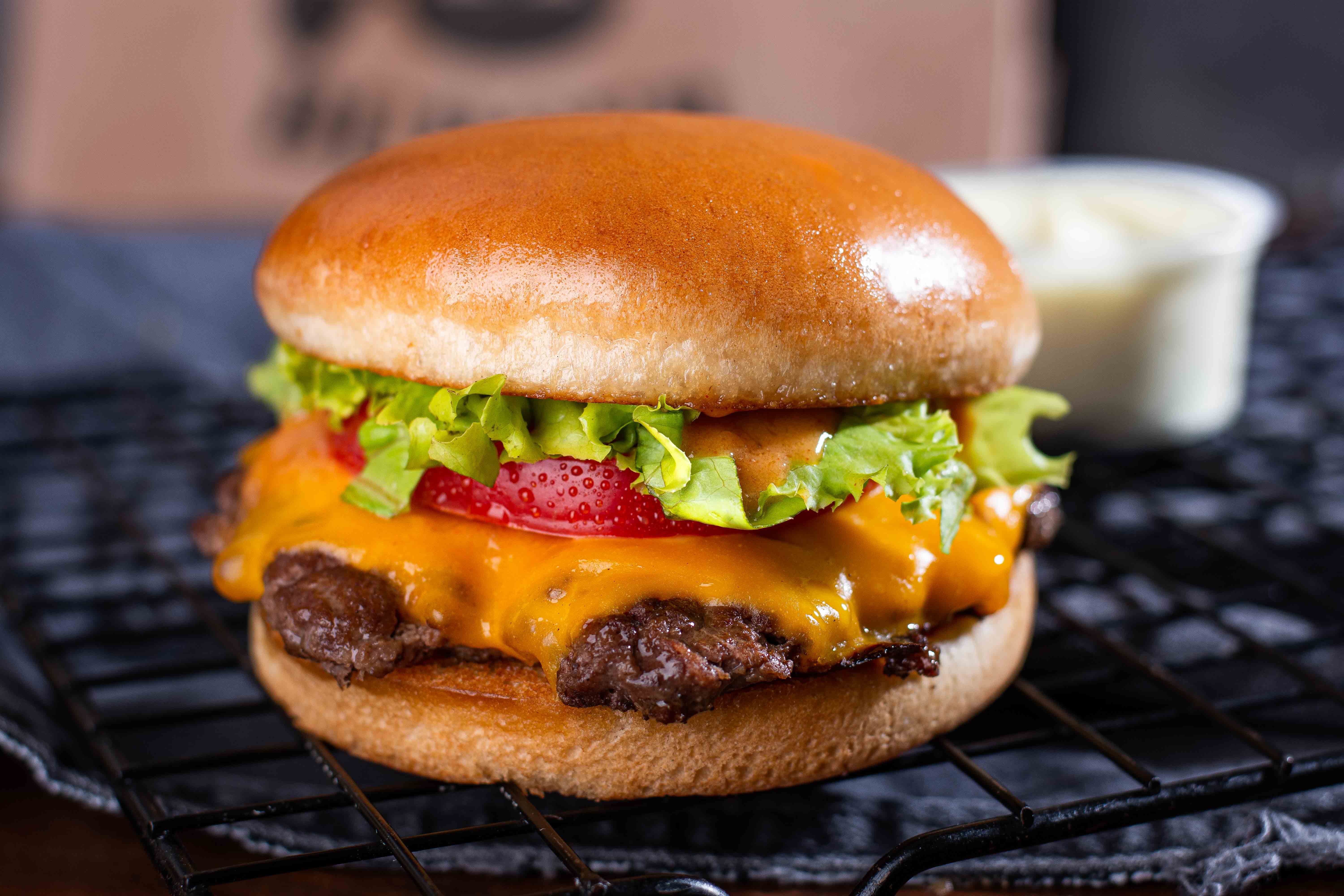 Mage Burger pertence aos sócios da lanchonete Vamp, famosa no Norte do ES. Veja também: cestas para o Dia dos Namorados e desafio culinário no Instagram