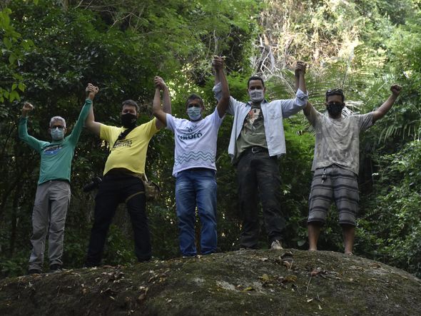Membros de ONGs no Mestre Álvaro por Ricardo Medeiros