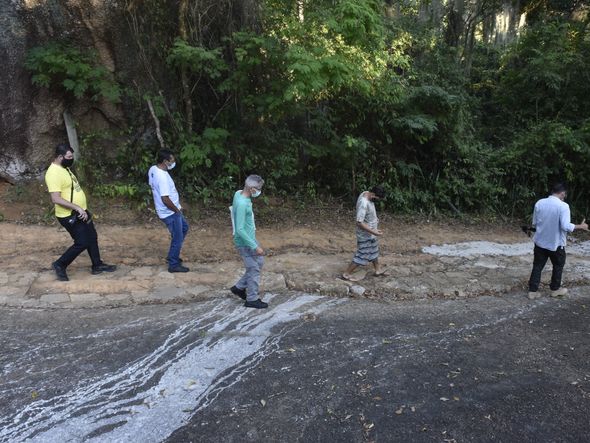 Membros de ONGs no Mestre Álvaro por Ricardo Medeiros