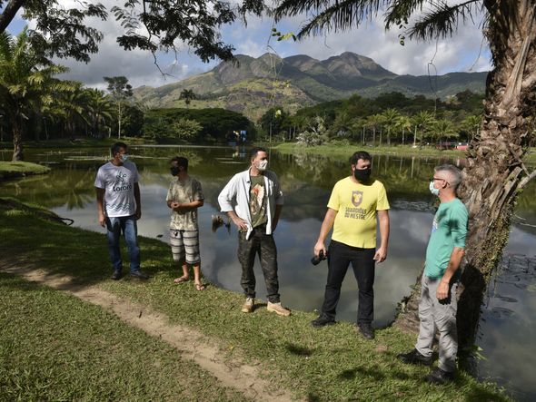 Membros de ONGs no Mestre Álvaro por Ricardo Medeiros