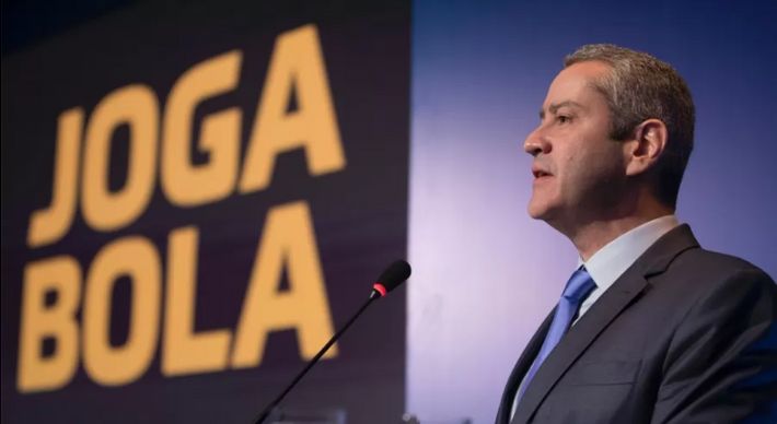 Investigação do Ministério Público Federal acontece por eventuais 'atos violadores dos direitos à vida e à saúde'; ofício foi encaminhado à CBF nesta segunda (7)