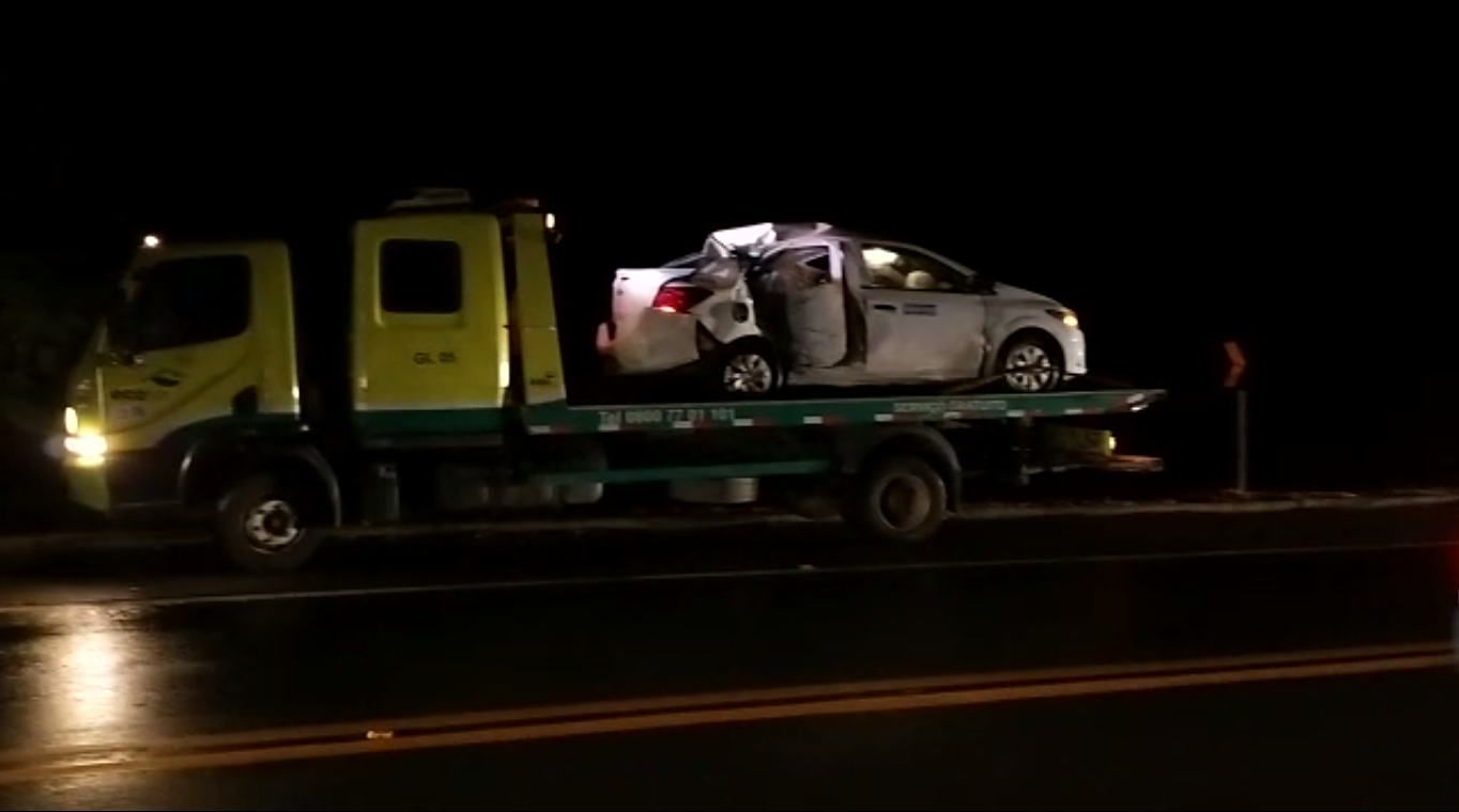 Motociclista morre após colidir com carro na BR 101 em Linhares. Crédito: Caio Dias