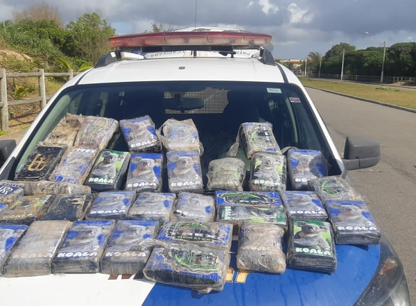 Droga encontrada em Linhares por Divulgação