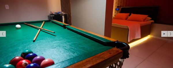 A suíte Super Pop, do Pop Motel, em Vila Velha