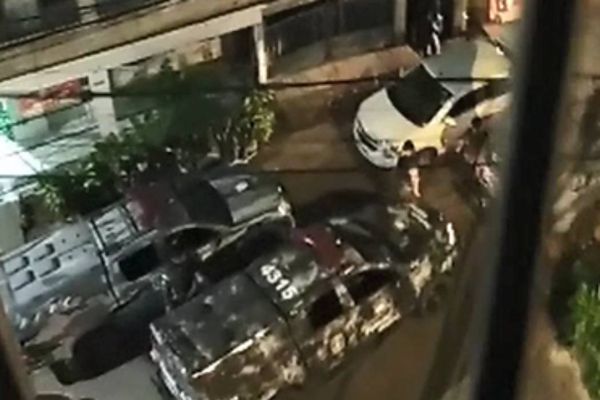 Cerco montado por policiais militares no bairro São Benedito, em Vitória 