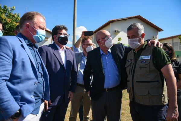 Governador do ES, Renato Casagrande, com ministro da Educação, Milton Ribeiro, e deputado federal Evair de Melo
