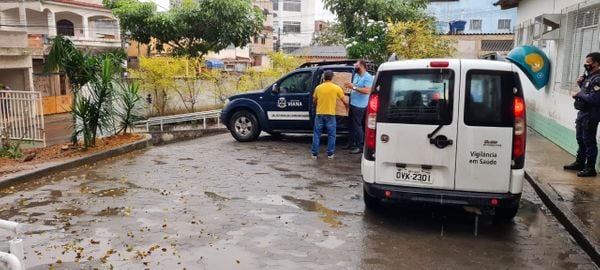 Chegada das doses de vacinas contra a Covid-19 que serão utilizadas em estudo de imunização na população de Viana por Roger Santana | TV Gazeta