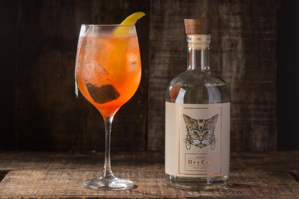 Drinque à base de gim com toranja e chá inglês criado pelo bartender Rodrigo Perdigão