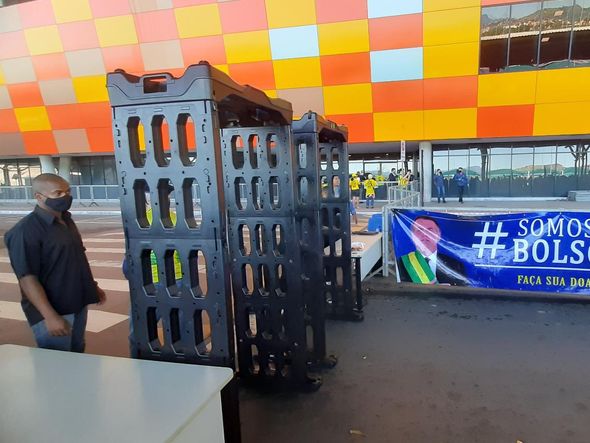Detectores de metais foram instalados na entrada do Aeroporto de Vitória por Carlos  Alberto Silva