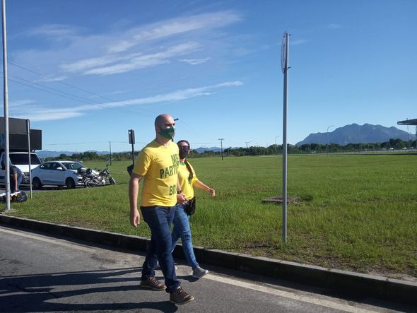 Movimento de apoiadores do Presidente Jair Bolsonaro no Aeroporto de Vitória  por Rafael Silva