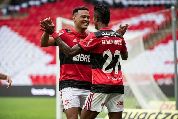 Rodrigo Muniz e Bruno Henrique foram autores dos dois gols do Flamengo contra o América-MG