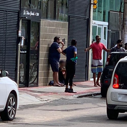Moradores detêm ladrão que roubou idosa na orla de Vila Velha