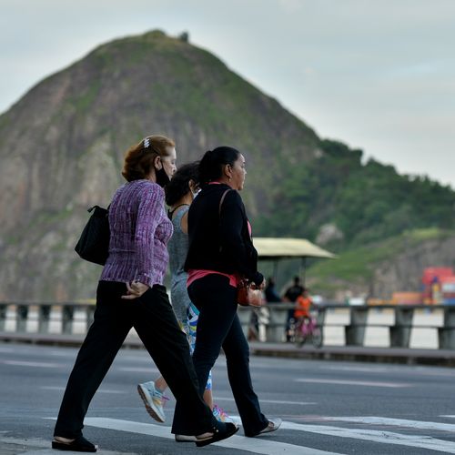 Não chove na maior parte do Espírito Santo e as manhãs continuam amenas. As menores temperaturas devem se concentrar na Região Serrana, onde os termômetros podem marcar menos de 10 °C