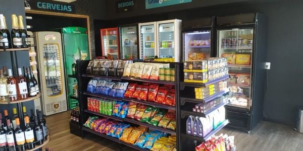 Existem diferentes modelos de negócios para as lojas autônomas e alguns deles já são bastante populares, como as “vending machines” – que são máquinas de bebidas e snacks pioneiras no mercado