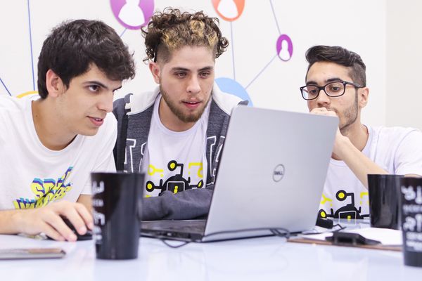 Novas ofertas na área de tecnologia para atender a crescente demanda do mercado.
