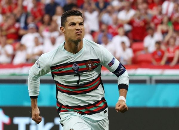 Cristiano Ronaldo marcou dois gols na vitória de Portugal sobre a Hungria