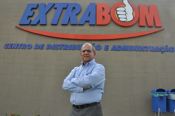 diretor-presidente da Rede Extrabom, Luiz Coutinho