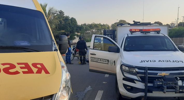 Na hora do acidente, na tarde de quarta-feira (16), o rapaz fazia a entrega de medicamentos da farmácia onde havia começado a trabalhar há cerca de 15 dias. Até o momento, nenhum suspeito foi detido