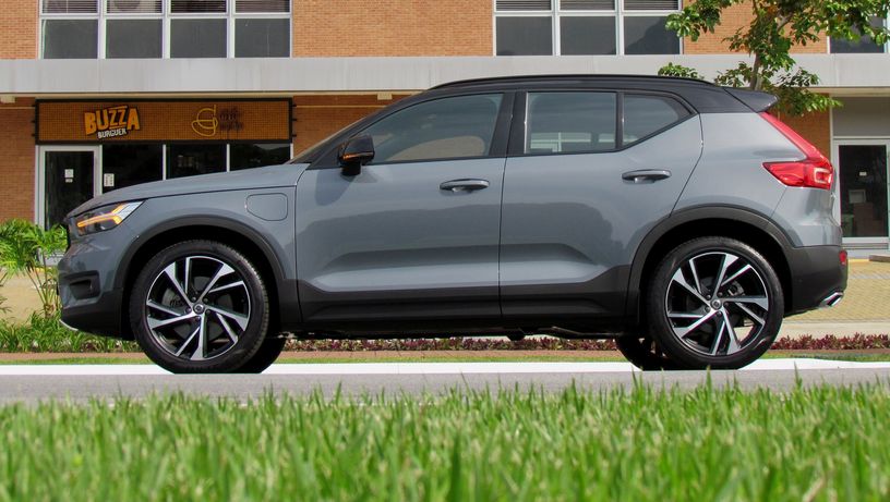 O estilo escandinavo aparece em vários aspectos internos do XC40 e ganha uma interpretação requintada na versão R-Design. 