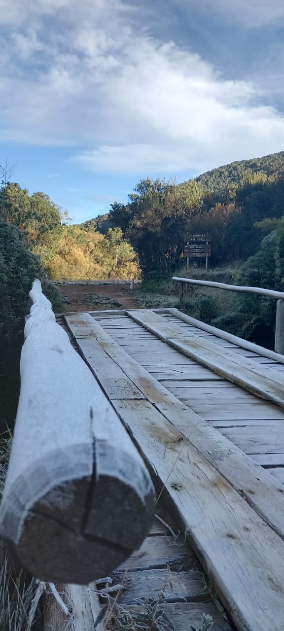 Frio muda cenário e "congela" Caparaó Capixaba por Ivan Souza