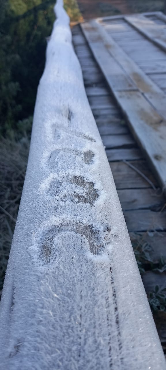 Frio muda cenário e "congela" Caparaó Capixaba por Ivan Souza