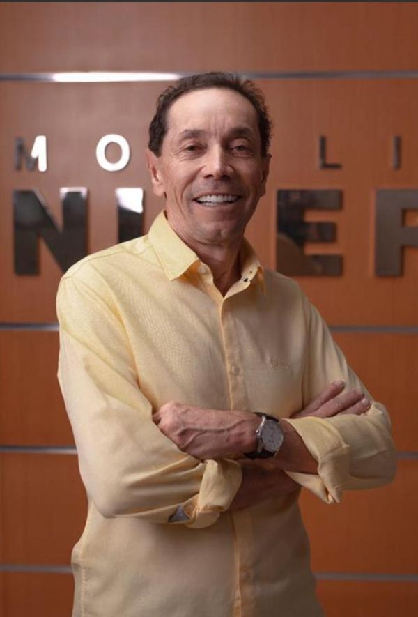 Imobiliária Universal - Valdecir Torezani, presidente
