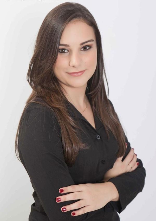Papelaria Rainha - diretora de marketing Natieli Giorisatto De Angelo