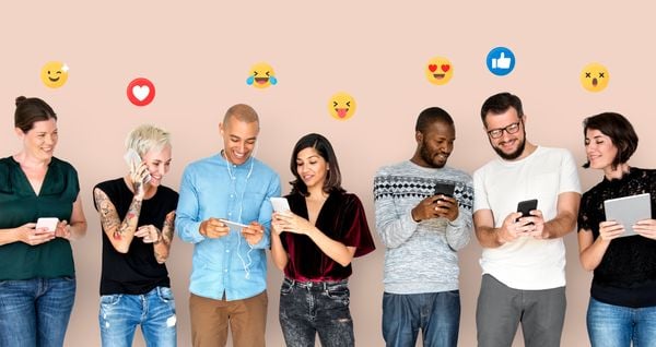 Redes sociais; emojis; internautas; consumidores