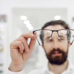 No Centro Capixaba de Olhos, pacientes encontram cirurgias, tratamentos e novas tecnologias que oferecem alternativas para quem quer enxergar melhor sem depender das armações