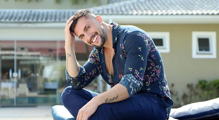 Capixaba do BBB 21 comentou em post de fã que mostrava teste positivo para o novo coronavírus e internauta teve que esclarecer que não se tratava de gravidez