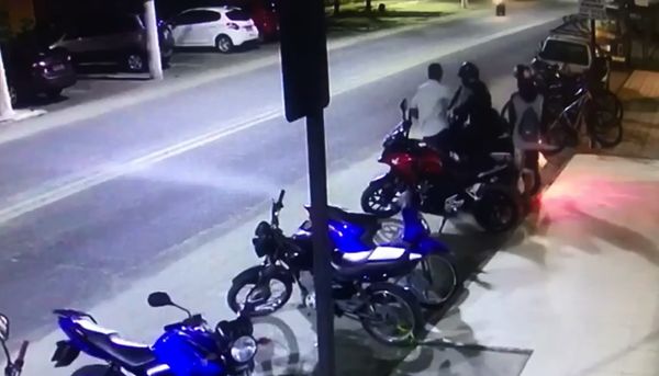 Assaltante rende jovens e leva motocicleta em Marataízes