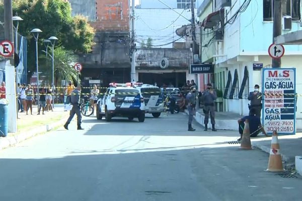 Jovem foi assassinado a tiros em praça de Vila Velha