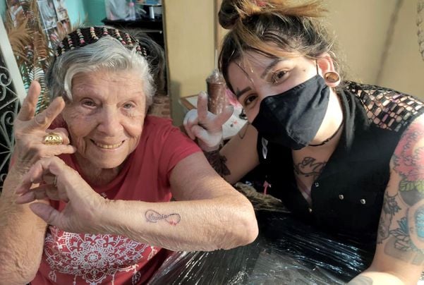 Lenimar Callado Joia fez sua primeira tatuagem aos 82 anos 