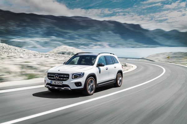 O modelo possui motor 1.3 16V turbo da versão topo de linha Progressive por Mercedes-Benz/Divulgação