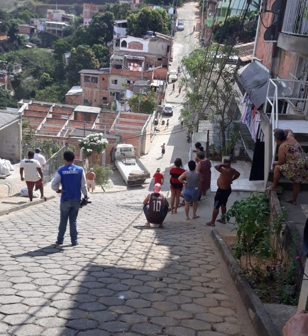 Moradores ficaram assustados com o acidente 