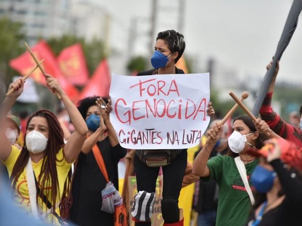 Manifestantes se reúnem em ato contra o presidente Jair Bolsonaro em Vitória por Fernando Madeira