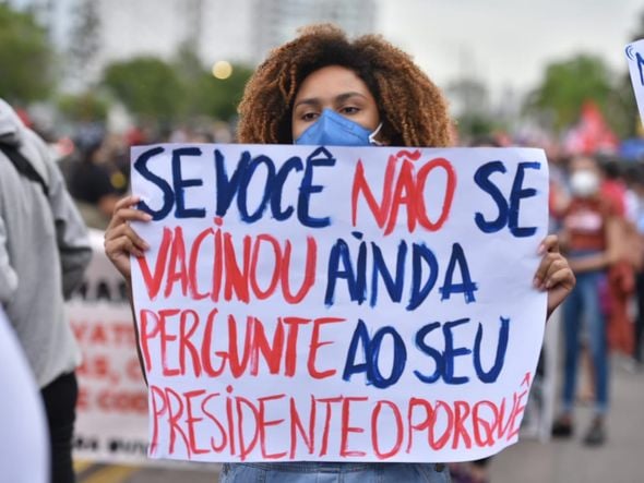 Manifestantes se reúnem em ato contra o presidente Jair Bolsonaro em Vitória por Fernando Madeira